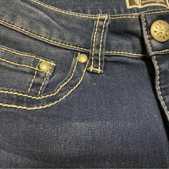 Soundgirl Women’s Flare Leg Blue Jeans Size 3 Embroidered Rhinestone Juniors - Picture 10 of 16